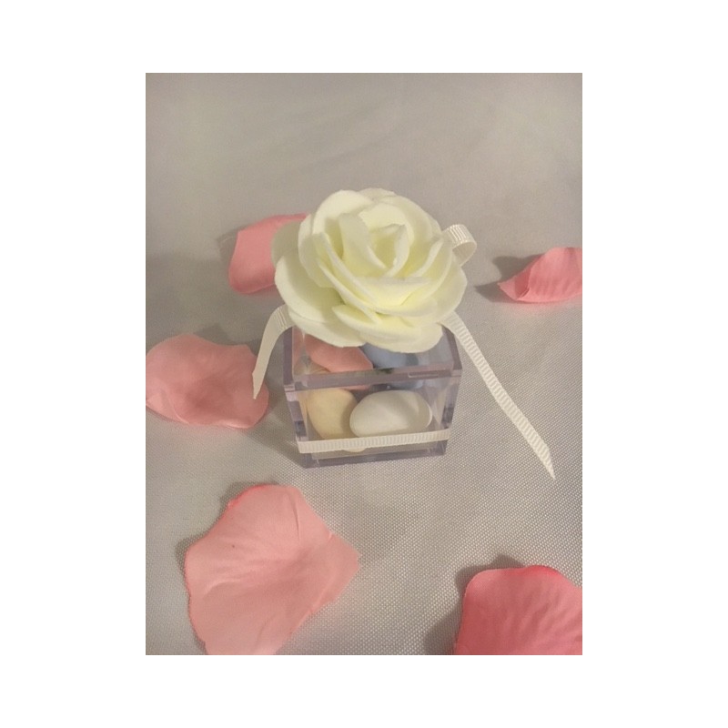 Boite carre plexi avec rose blanche 