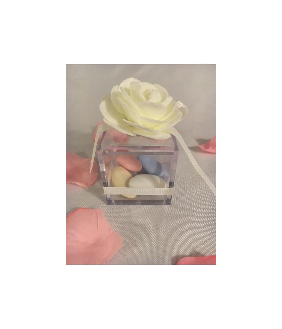 Boite carre plexi avec rose blanche 