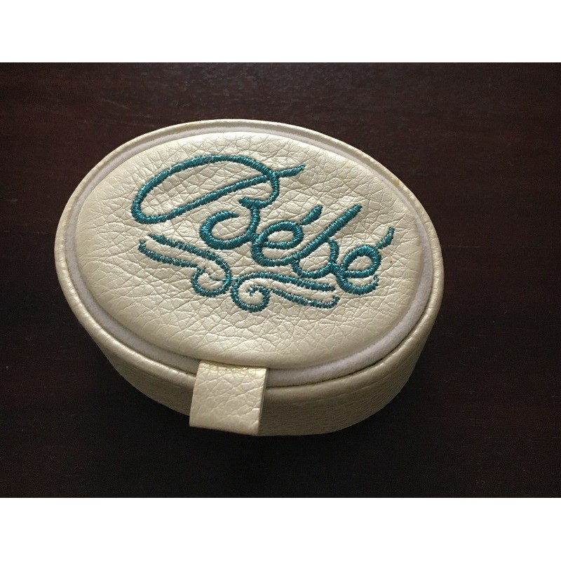Boite ovale en cuir -bebe bleu 