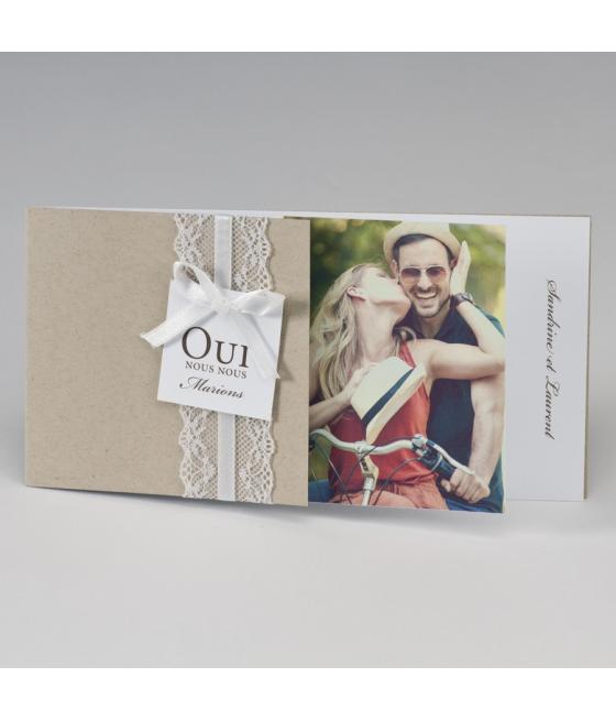 Faire-part Kraft avec une touche de dentelle