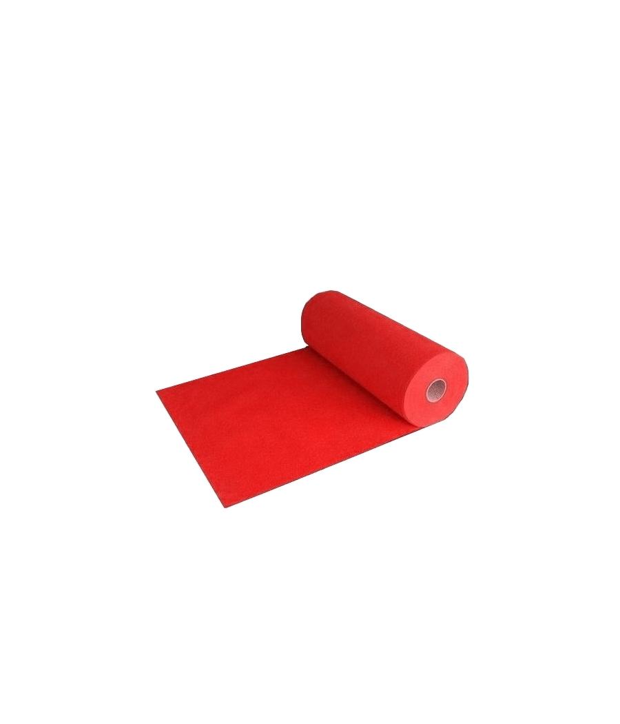 Tapis rouge avec film de protection et ignifugé.