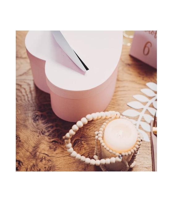 Urne en forme de cœur rose