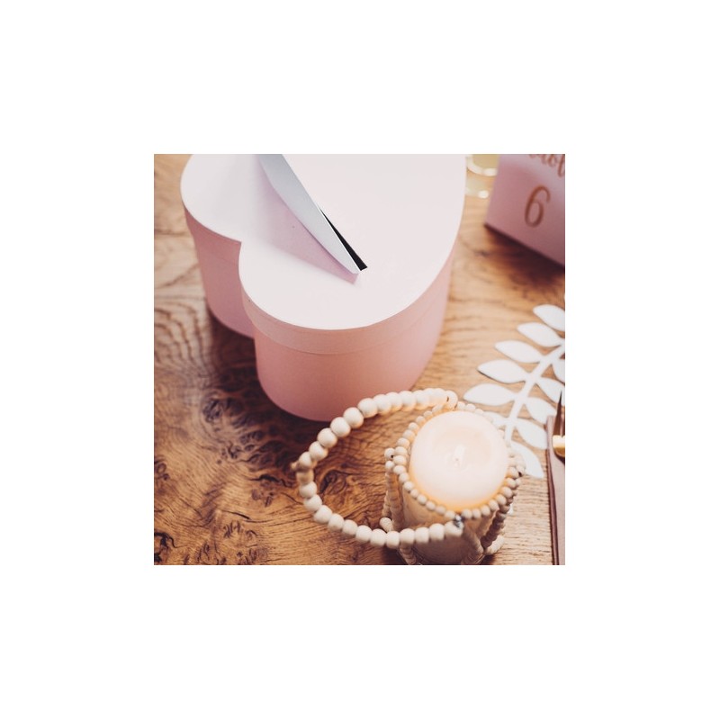 Urne en forme de cœur rose