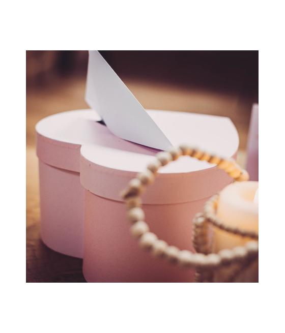 Urne en forme de cœur rose