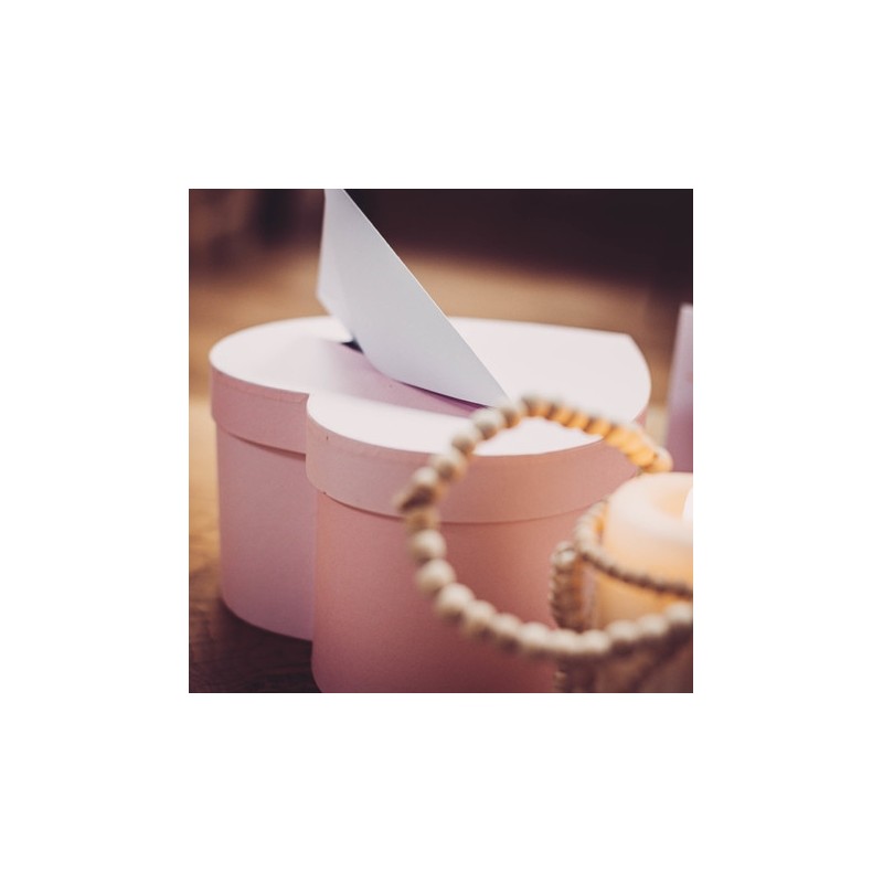 Urne en forme de cœur rose